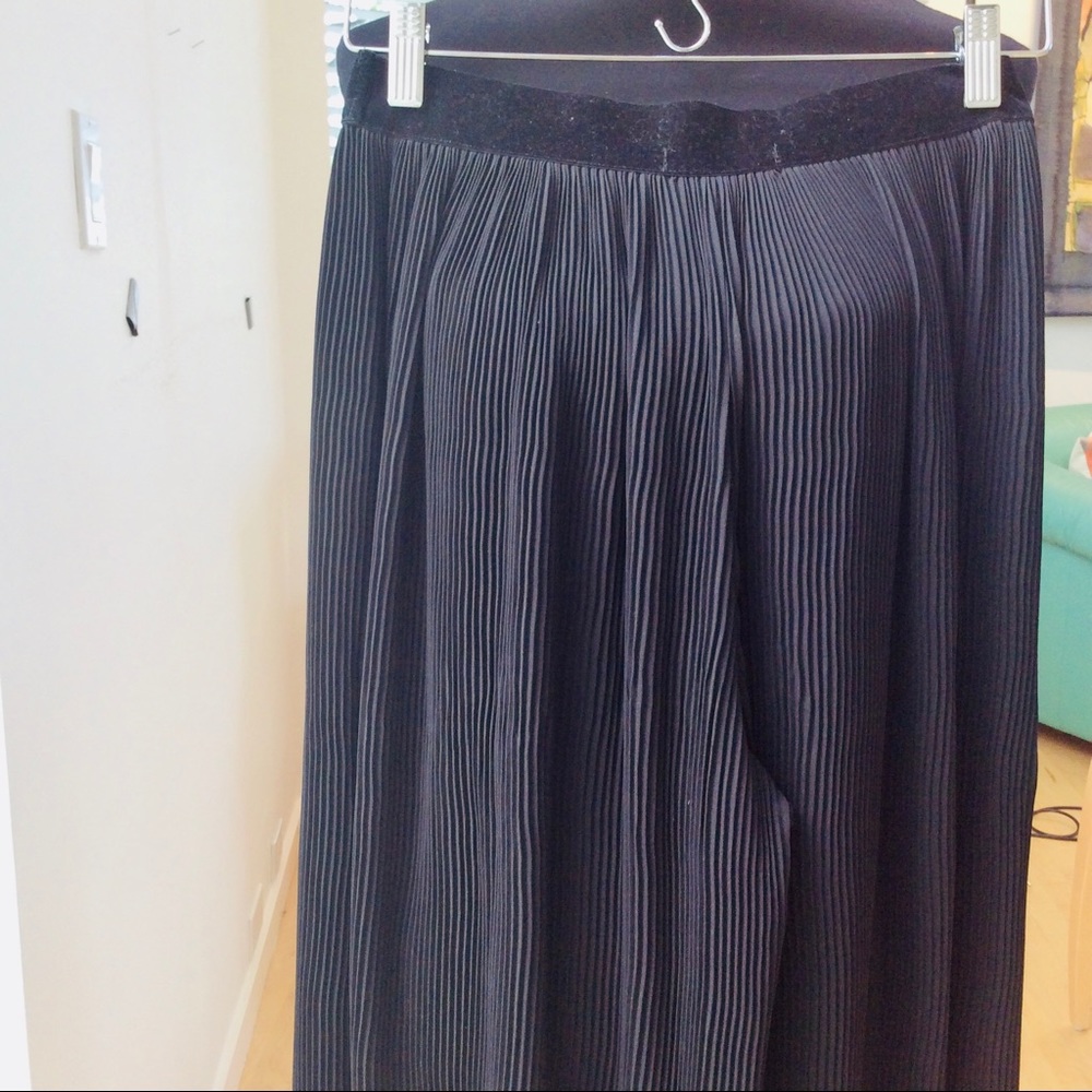 Wide leg pants
